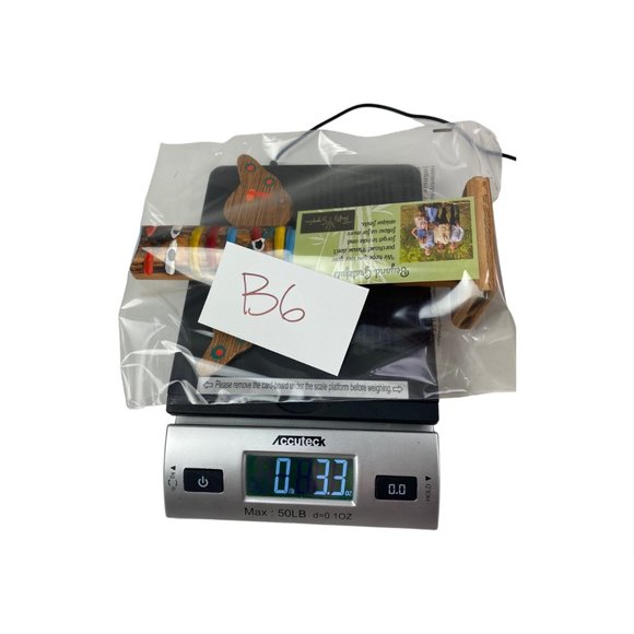 Vintage Native American Alaskan Hand Painted Wooden Miniature Totem Pole 8.5" - Picture 4 of 4